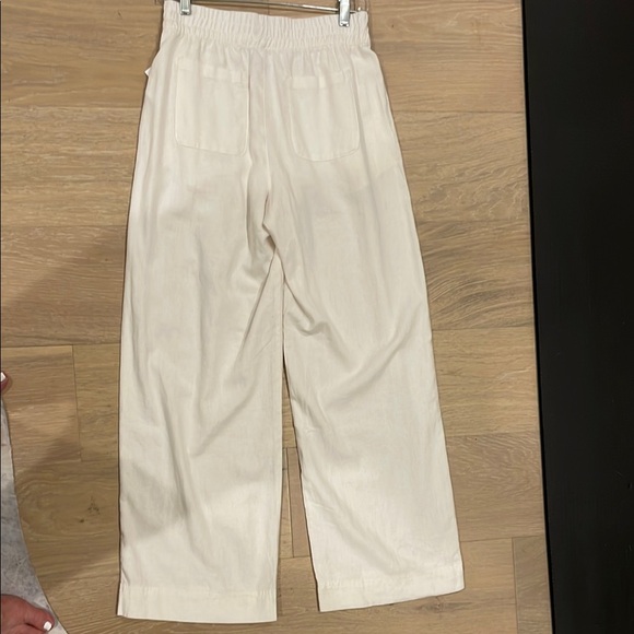 Old Navy High Rise Creamy White Wide Leg Pants - Picture 2 of 7